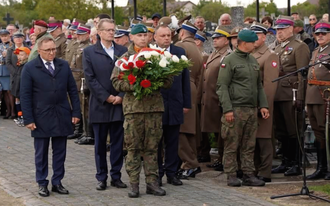 Hołd dla bohaterów spod Kocka. 86. rocznica Ostatniej Bitwy Wojny Obronnej 1939 roku w Woli Gułowskiej